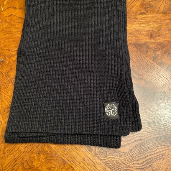 BRAND NEW WITH TAGS STONE ISLAND GEELONG WOOL SCARF - Picture 12 of 13